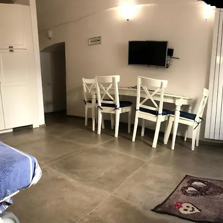 Zi Mari - Via Sirene 4*