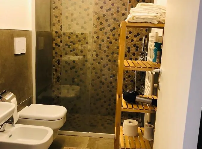 Affittacamere Zì Marì - Via Sirene 4*